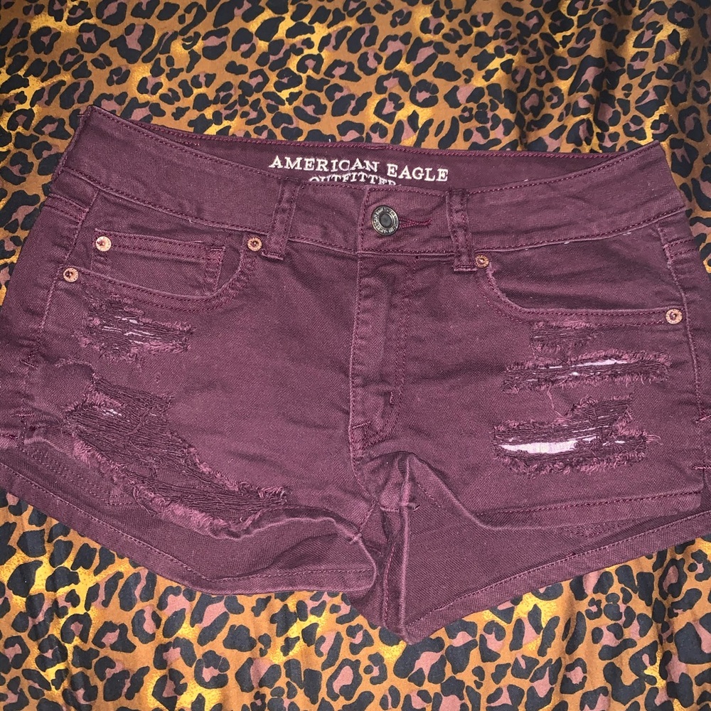 American Eagle outfitters maroon shorts
